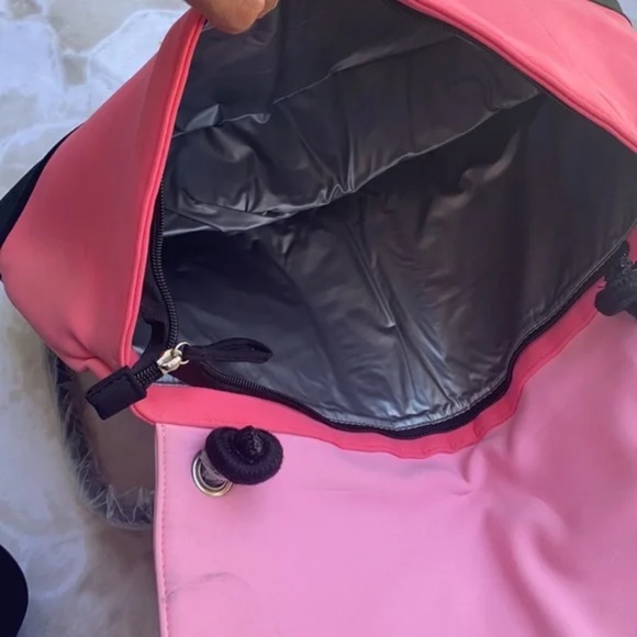 VICTORIAS SECRET | Pink & Black Cooler - Picture 7 of 7